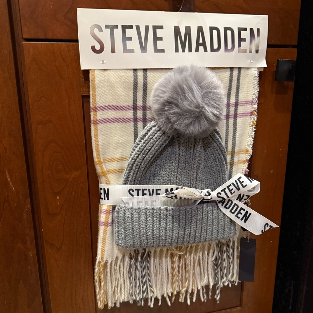 Steve Madden Hat and Plaid Scarf set
